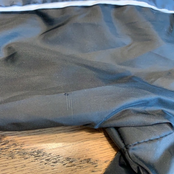 Reebok black and greyish wind breaker 4T - Picture 6 of 6